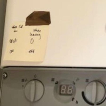 Newly Furnished 2 Bedroom Apartment On Leith Walk Εδιμβούργο Εξωτερικό φωτογραφία